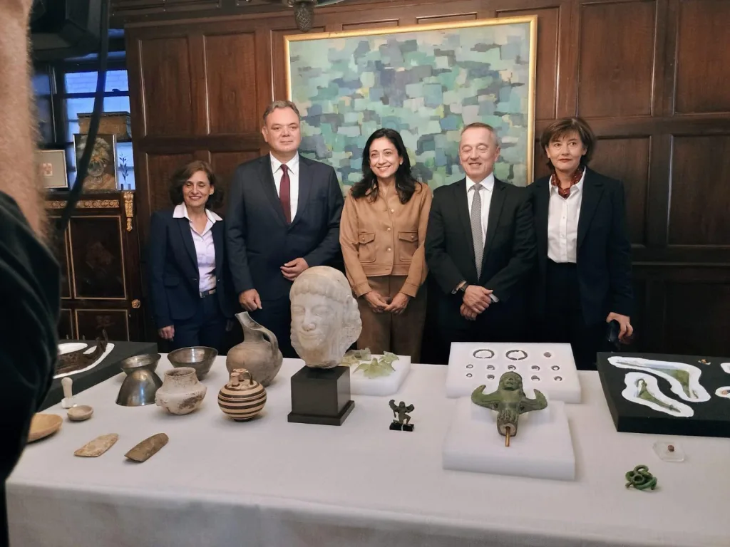 29 ΑΡΧΑΙΟΤΗΤΕς