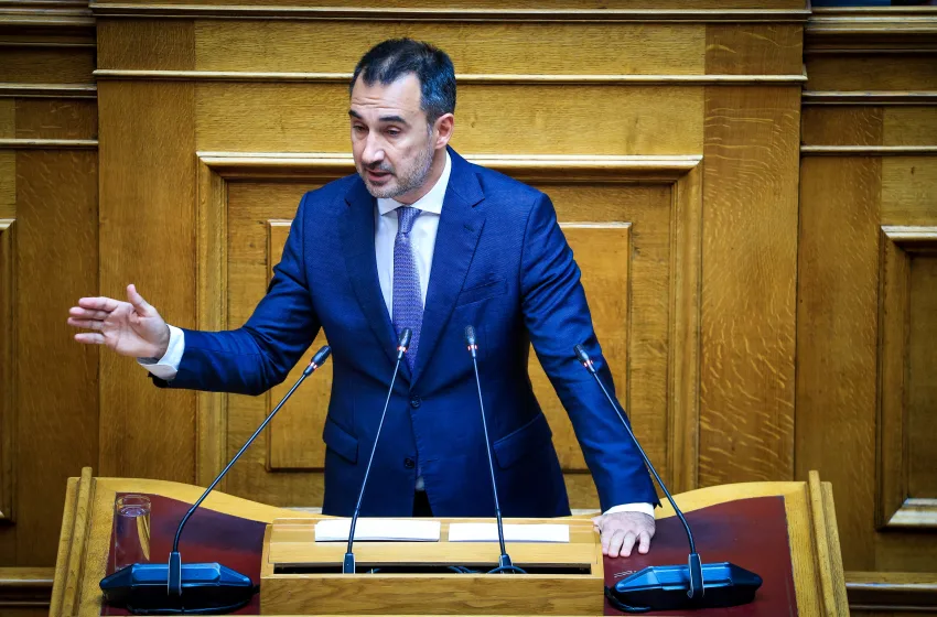  “Πυρά” Χαρίτση σε Μητσοτάκη: Έχετε κάνει τους θεσμούς κουρελόχαρτο