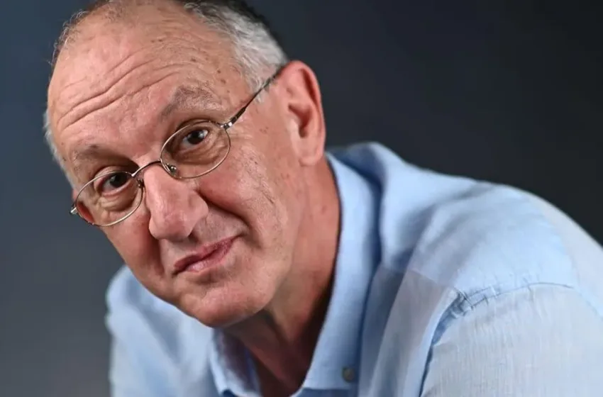  Ο Δημήτρης Κατσικάρης αναλαμβάνει γραμματέας του Τομέα Επικοινωνίας του ΠΑΣΟΚ