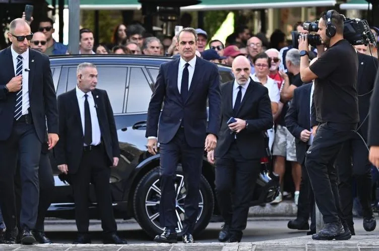  Μητσοτάκης: ”Ο Σαββόπουλος ανήκει στους λίγους που ενώ μας ψυχαγωγούν, μας καθορίζουν”