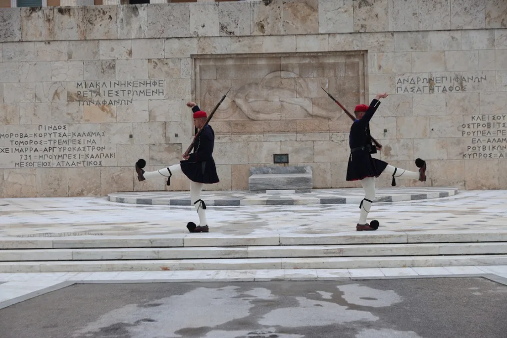 agnostos stratiotis 2