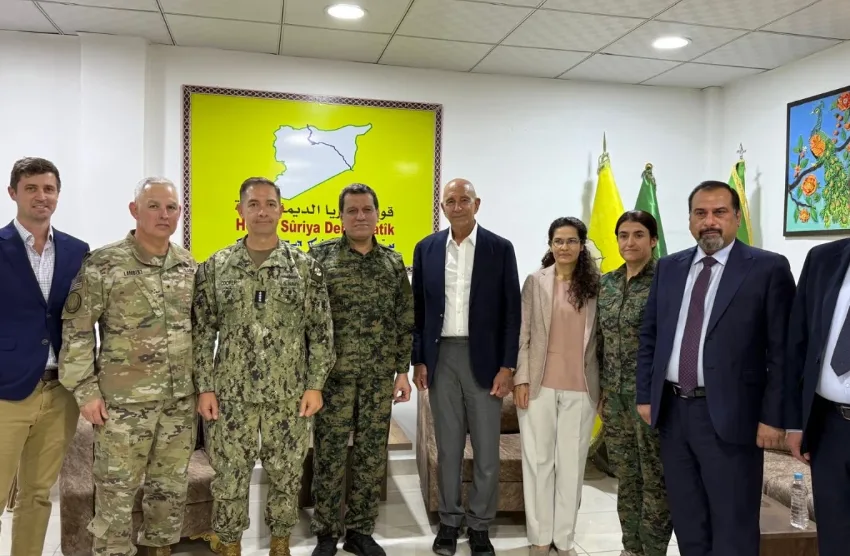  Σκάνδαλο στην Τουρκία με τον αμερικανό πρέσβη- Φωτογραφήθηκε με κουρδικές οργανώσεις που θεωρούνται τρομοκρατικές