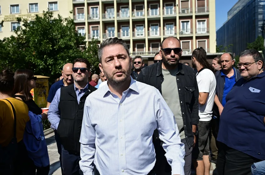  ΠΑΣΟΚ: Επιχείρηση εξωστρέφεια εν μέσω πιέσεων με στοίχημα την ενότητα