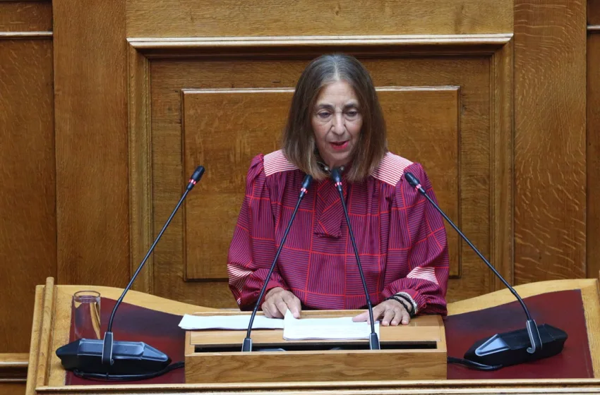  Η τραγική ειρωνεία με τη λιποθυμία της Μαρίας Αθανασίου στη Βουλή