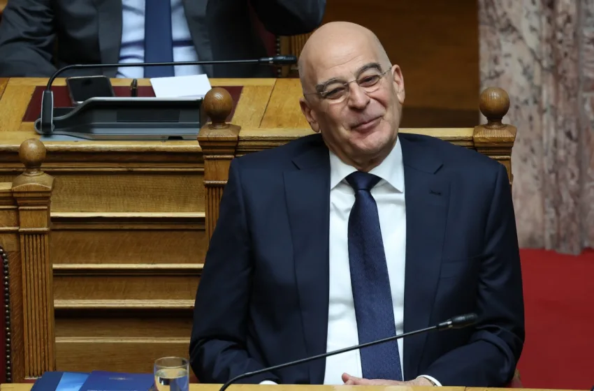  Ο Δένδιας θα ψήφιζε… εξ αποστάσεως αλλά τελικά θα πάει στη Βουλή