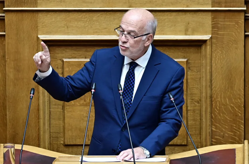  Σφοδρή επίθεση Φλωρίδη στο ΠΑΣΟΚ για την τροπολογία του Αγνώστου Στρατιώτη