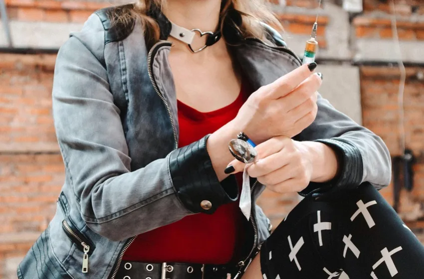  Βοιωτία: Για κακούργημα διώκονται 1 άντρας και 2 γυναίκες, που φέρονται πως διακινούσαν ναρκωτικά