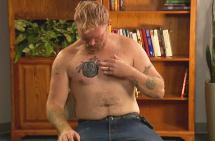  NYT: Ένα ναζιστικό τατουάζ αποκαλύπτει τη μεγαλύτερη αδυναμία των Δημοκρατικών