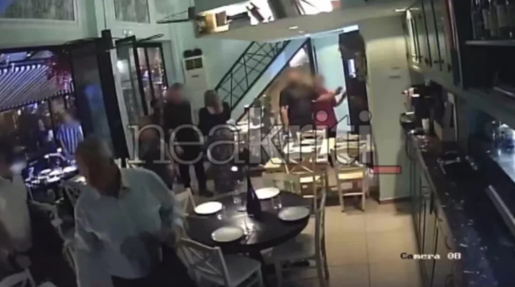 Βορίδης: "Χουλιγκάνοι της ακροαριστεράς μου επιτέθηκαν απρόκλητα"- Πώς έγινε η επίθεση (vid) 5 image 40