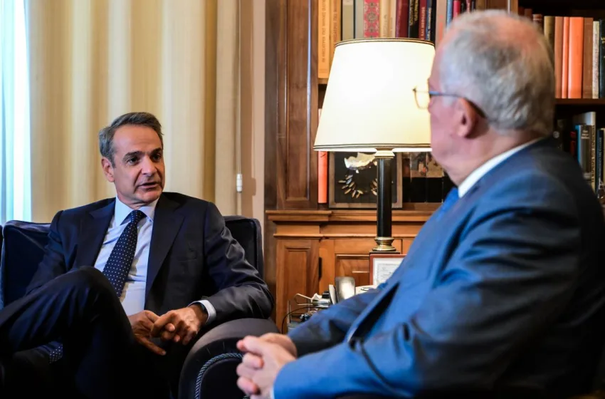  Μητσοτάκης: Πρέπει να διαφυλαχτεί ο χαρακτήρας του μνημείου του Άγνωστου Στρατιώτη-Διευκρινίσεις για τις αρμοδιότητες ΥΠΕΘΑ