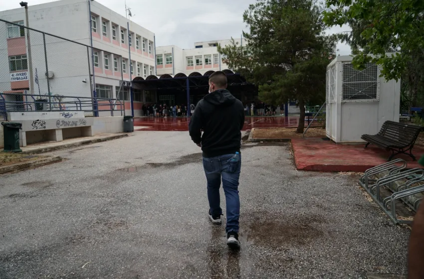  Explainer: Ο μύθος των νέων που αποστρέφονται την πολιτική και υποστηρίζουν αυταρχικές επιλογές