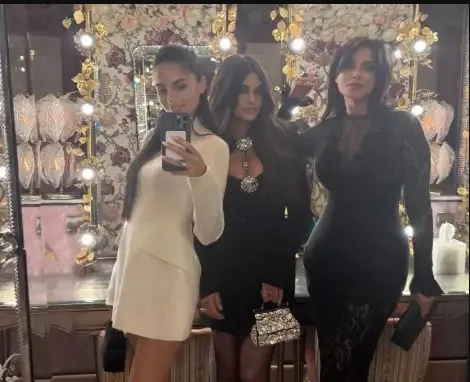  Αλεξάνδρα Νίκα με Κίμπερλι Γκίλφοϊλ και Σήλια Κριθαριώτη – “Με τις υπέροχες κυρίες μου”