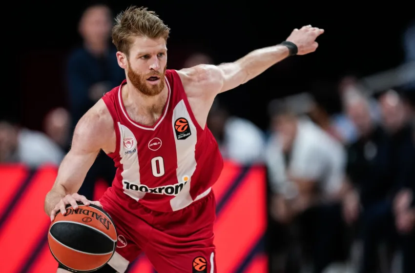  Νέο πρόβλημα στον Ολυμπιακό: Έξω 20 μέρες ο Γουόκαπ