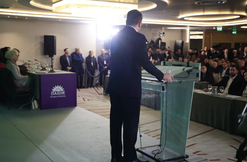  ΠΑΣΟΚ: Στρατηγική συνεργασιών και ανοιχτού διαλόγου ζητούν στελέχη ενόψει Τσίπρα-Ναι, αλλά μετεκλογικά επιμένει ο Ανδρουλάκης