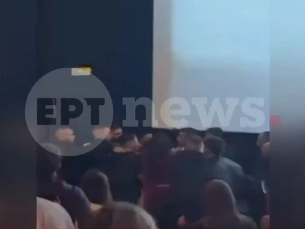  Άγριο ξύλο σε σινεμά στον Ρέντη