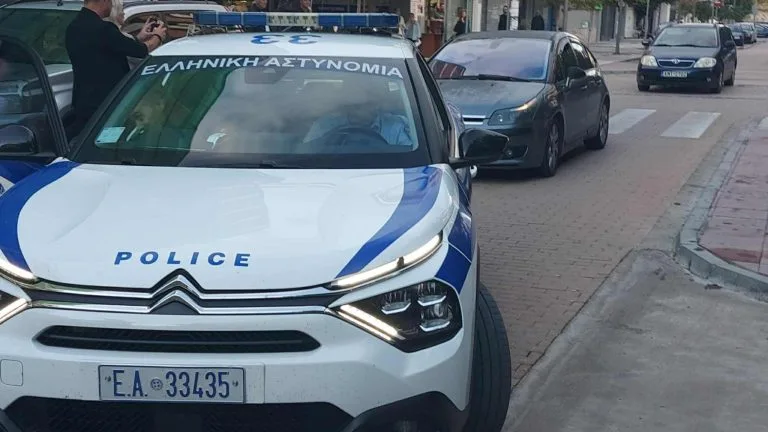 syllifthentes foinikounta