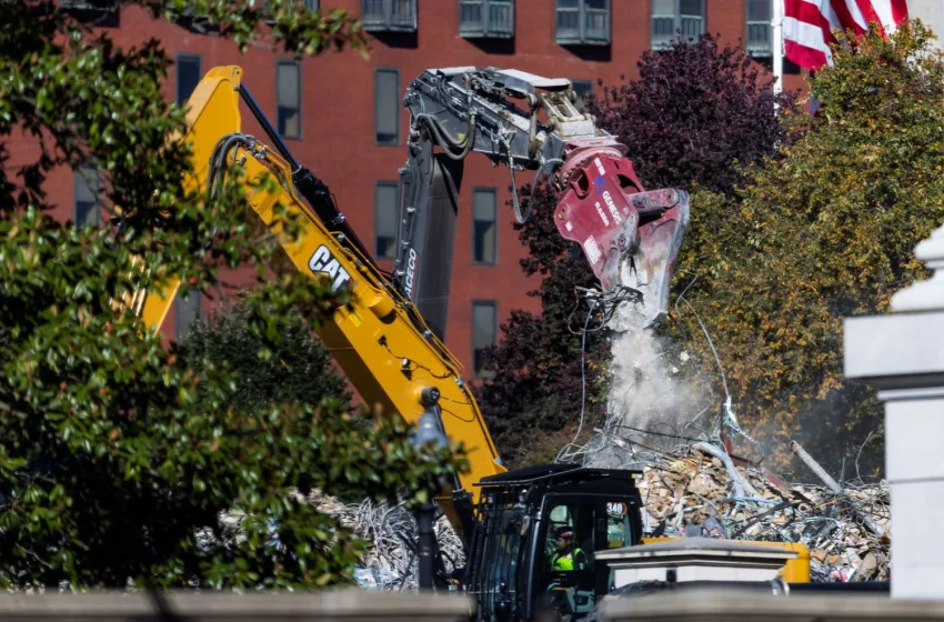  Λευκός Οίκος:Ο Τραμπ ισοπέδωσε την Ανατολική Πτέρυγα  για να χτίσει αίθουσα δεξιώσεων