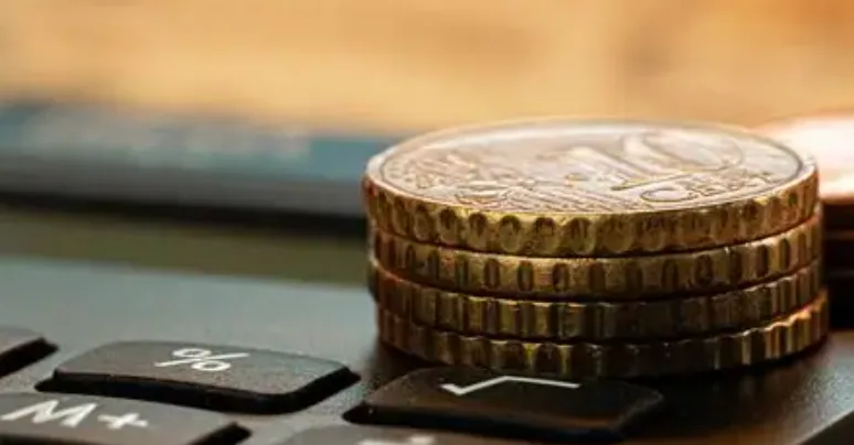  Παναγιώτα  Καλαποθαράκου / Το ιδιωτικό χρέος ως κοινωνική πληγή: Οι Πολίτες ανάμεσα σε Funds, Servicers και Τράπεζες