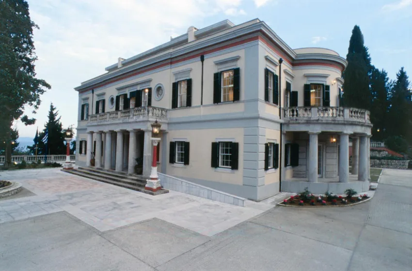 Έπαυλη Mon Repos. Σήμερα Μουσείο Παλαιόπολης