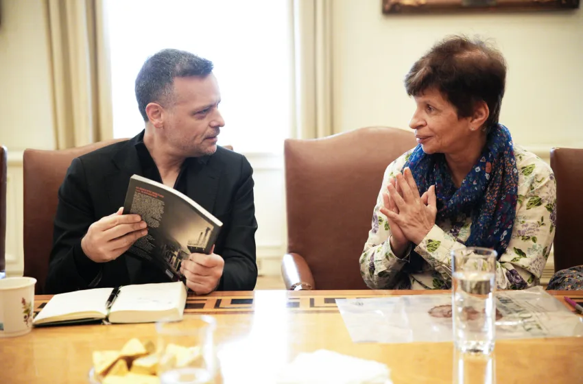 ΓΛΕΖΟΣ ΔΟΥΚΑΣ