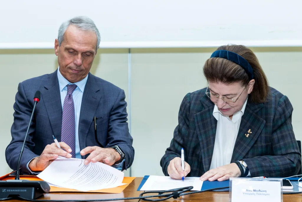 Λίνα Μενδώνη με τον Διευθύνοντα Σύμβουλο του Ομίλου Dimand Δημήτρη Ανδριόπουλο