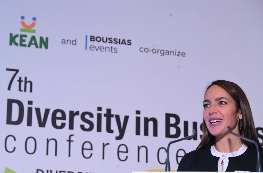 ΥΠΟΥΡΓΟΣ ΚΟΙΝΩΝΙΚΗΣ ΣΥΝΟΧΗΣ ΟΙΚΟΓΕΝΕΙΑΣ ΔΟΜΝΑ ΜΙΧΑΗΛΙΔΟΥ 2