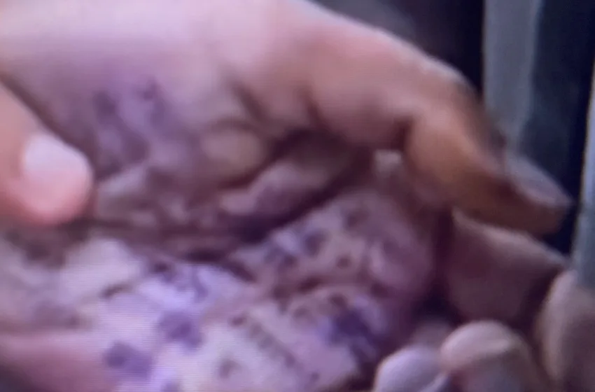  Ινδία: Αυτοκτόνησε αλλά έγραψε στο χέρι της, τα ονόματα των βιαστών της