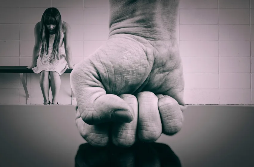  Ρόδος: Αποφασίζει το Συμβούλιο Πλημμελειοδικών αν θα φυλακιστεί παππούς για κακοποίηση εγγονής