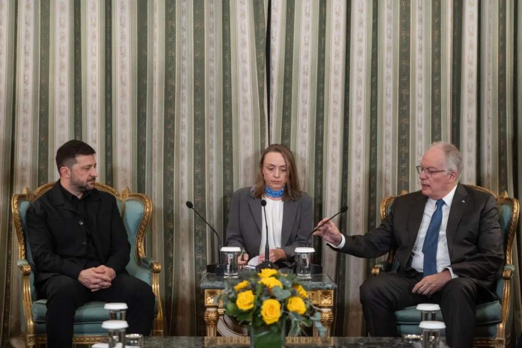 08 0001 20251116npa06711 sooc1763293765