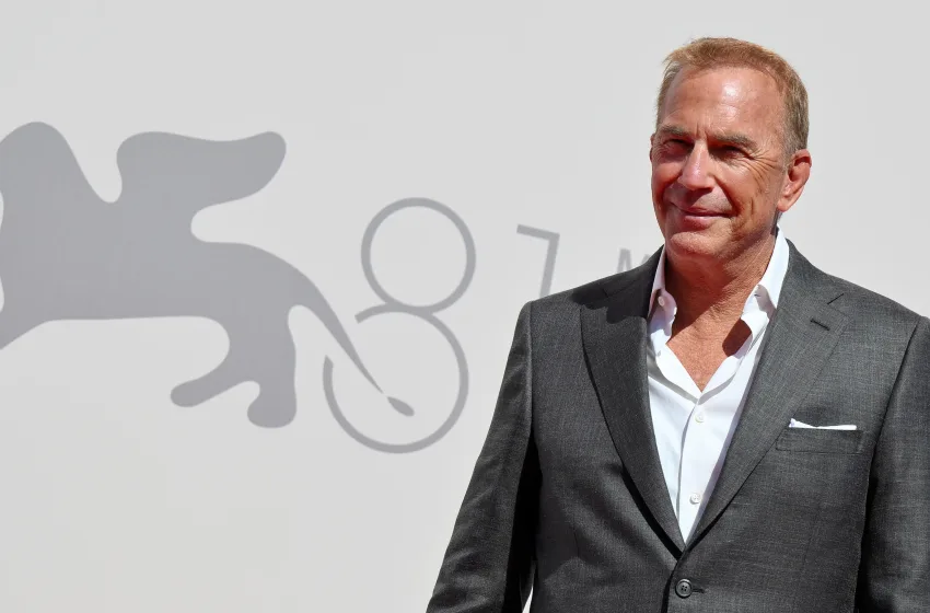  Ο Κέβιν Κόστνερ φέρεται να είναι σε συζητήσεις για να υποδυθεί τον Μπιλ Κλίντον σε σειρά