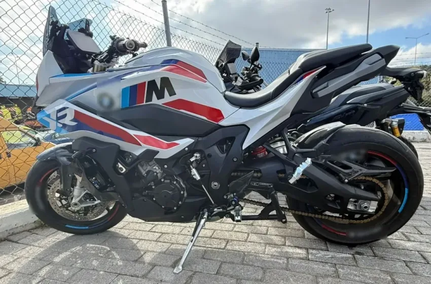  Ταυτοποιήθηκαν δύο άτομα που οδηγούσαν με 250 χλμ στην Αττική Οδό (vid)