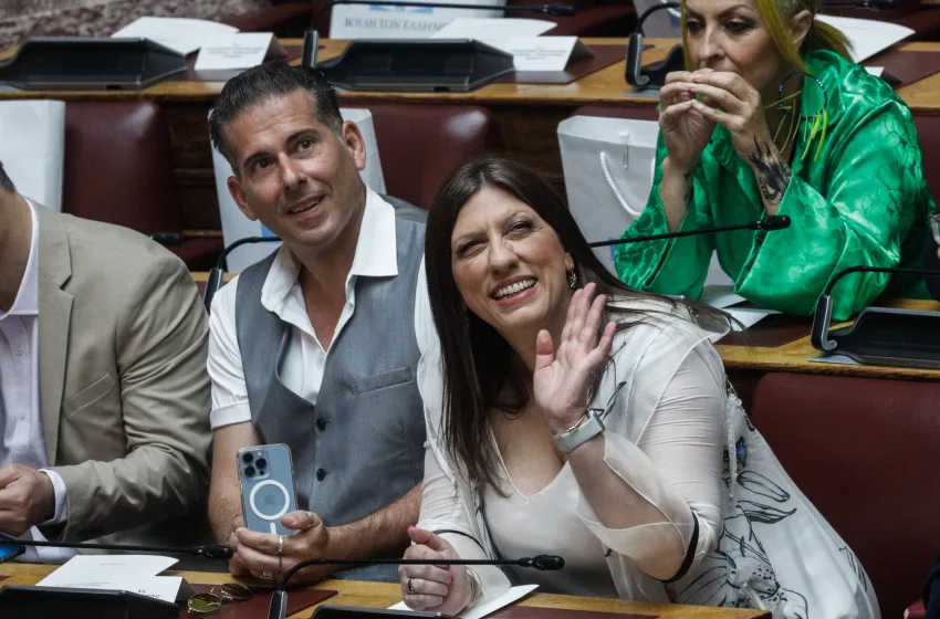  Κωνσταντοπούλου για Καραναστάση: Χάνουμε από την πρώτη γραμμή τον πιο πολύτιμο πυλώνα