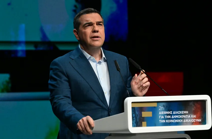  Τσίπρας: Πώς κατέληξε στην “Ιθάκη” ως τίτλο του βιβλίου- “Όλοι βιώνουμε τις δικές μας Οδύσσειες”