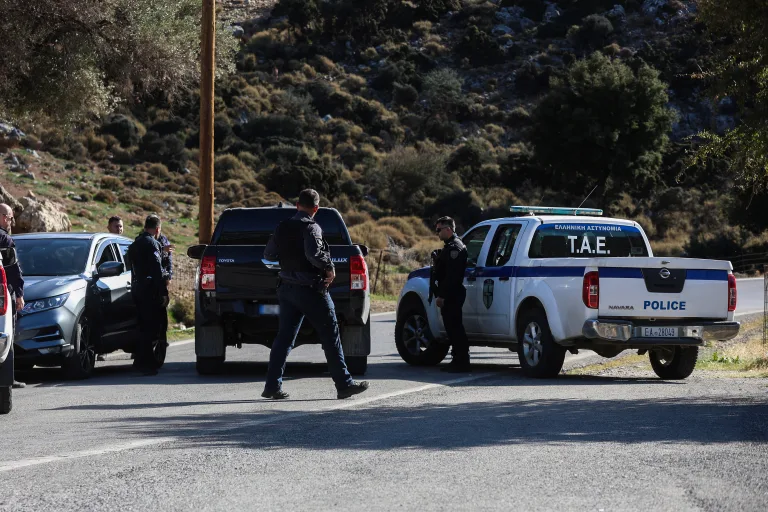 Ενότητα Ειδήσεις - κάθετο 15 Μάλια: 29χρονος έπεσε με αυτοκίνητο πάνω σε τουρίστες- Τραυματίστηκε Βρετανίδα