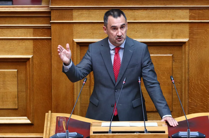  Χαρίτσης: Ο Μητσοτάκης λειτουργεί ως αυτοκράτορας, όχι ως εκλεγμένος πρωθυπουργός