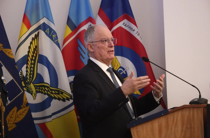  Ο Κώστας Τασούλας εγκαινίασε την υπερσύγχρονη συσκευή απώλειας προσανατολισμού στο 251 ΓΝΑ