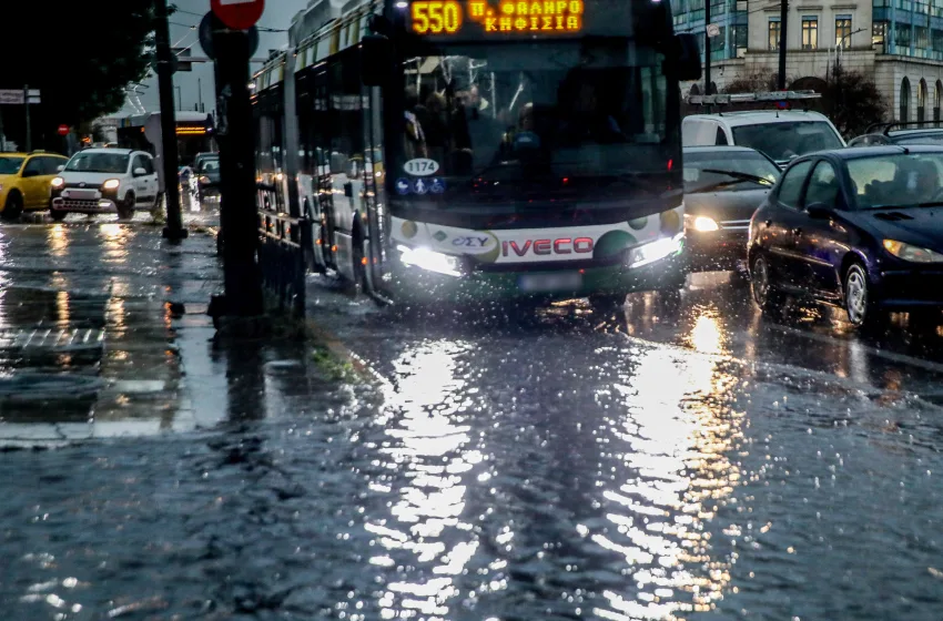  Σε Φάληρο, Άλιμο και Κηφισιά τα μεγαλύτερα ύψη βροχής σύμφωνα με το Αστεροσκοπείο Αθηνών