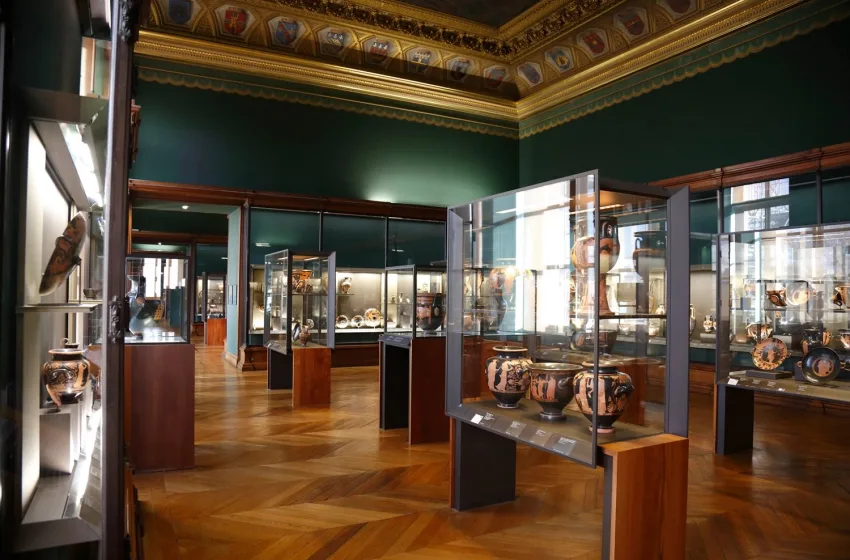  Λούβρο: Γιατί κλείνει γκαλερί αφιερωμένη στην αρχαία ελληνική κεραμική