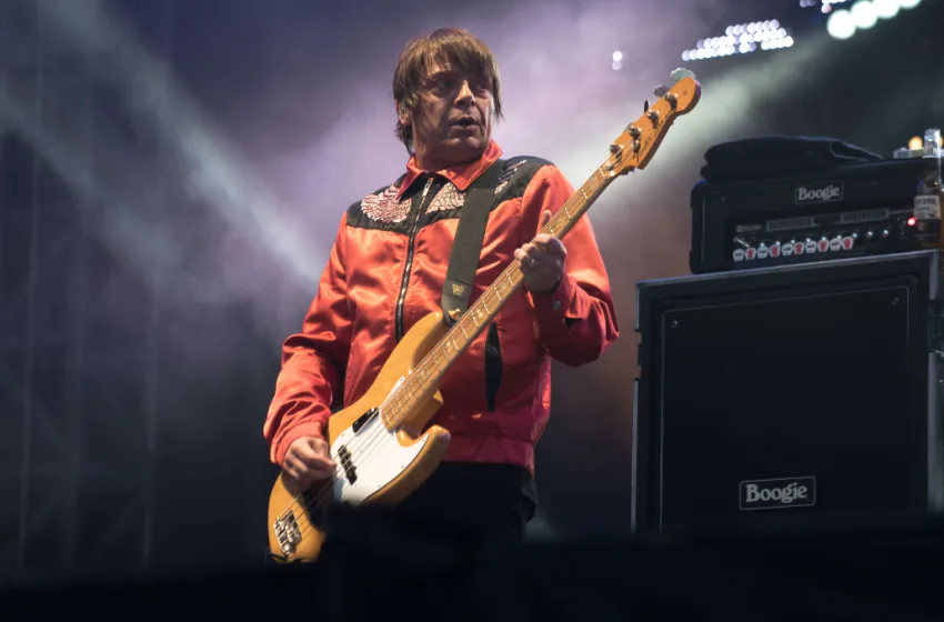  Θρήνος στη brit rock σκηνή: Πέθανε ο Μάνι των Stone Roses σε ηλικία 63 ετών