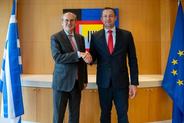 PHOTO 2025 11 06 17 03 49 640x426 1