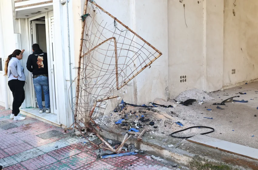  Τραγωδία στην Αρτέμιδα: Φρουρούμενος στο ΚΑΤ ο οδηγός- Είχε προκαλέσει ξανά σοβαρό τροχαίο-Νεκρός 24χρονος (vid)