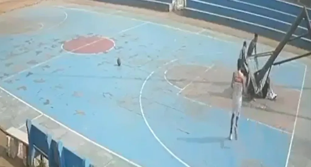 india nekros 14xronos