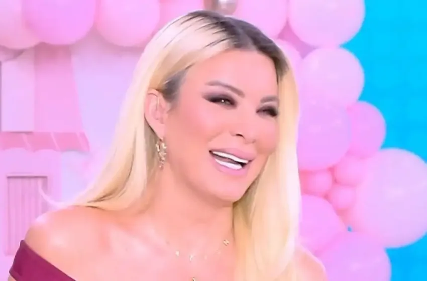  Σε πελάγη ευτυχίας η Καινούργιου: “Μπέμπα περιμένω”