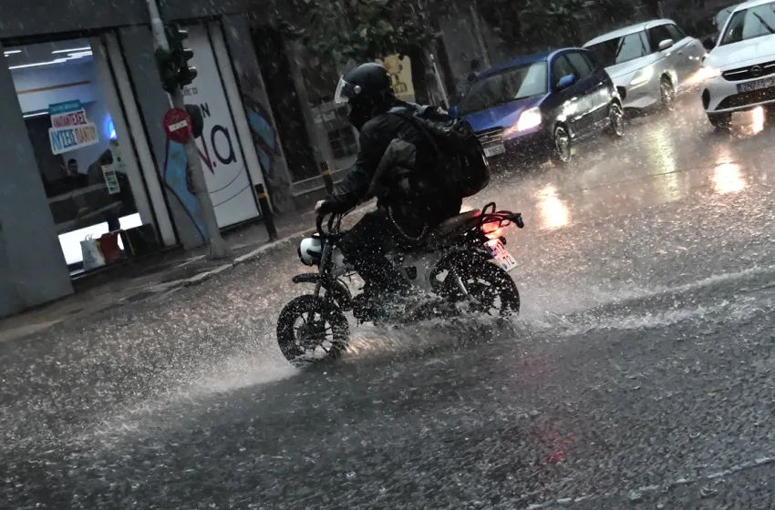  Ο Μαρουσάκης προειδοποιεί για πλημμύρες και κατολισθήσεις, ο Αρναούτογλου για μπόρες στην Αττική