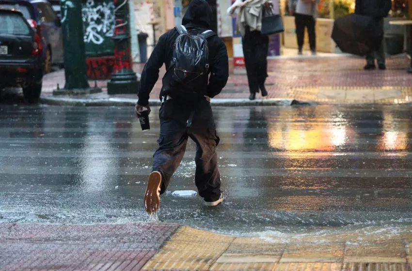  Καιρός: Μετά την Άνοιξη έρχονται βροχές και καταιγίδες -Οι περιοχές με τα έντονα φαινόμενα