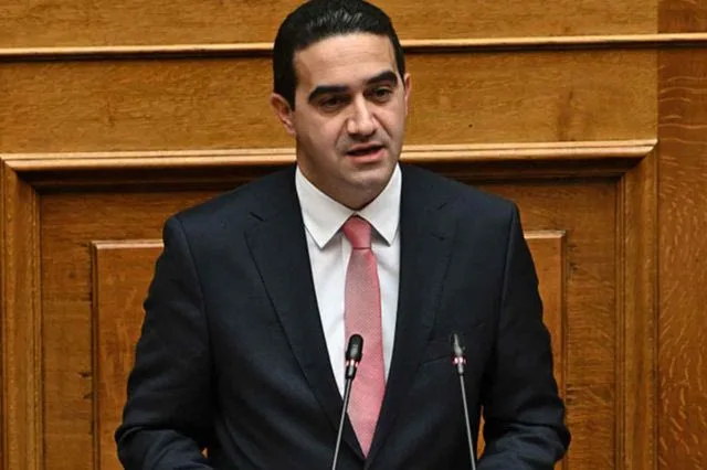  Κατρίνης: “Πέπλο σιωπής” για τα 800 εκ. ευρώ που θα δανειστεί η Ελλάδα από το SAFE και θα επιβαρύνουν κάθε Έλληνα