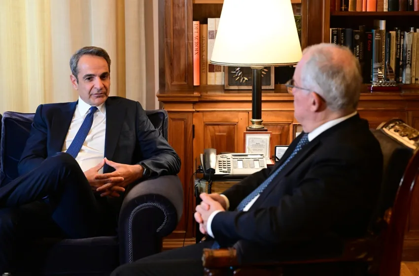  Μητσοτάκης: Νέο μήνυμα ενίσχυσης των εισοδημάτων και στήριξης απέναντι στην ακρίβεια