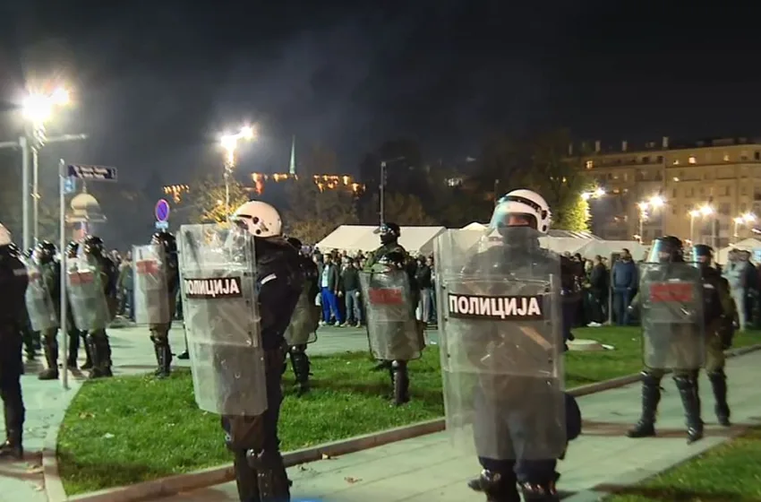 napeto ispred skupstine Srbije psN1