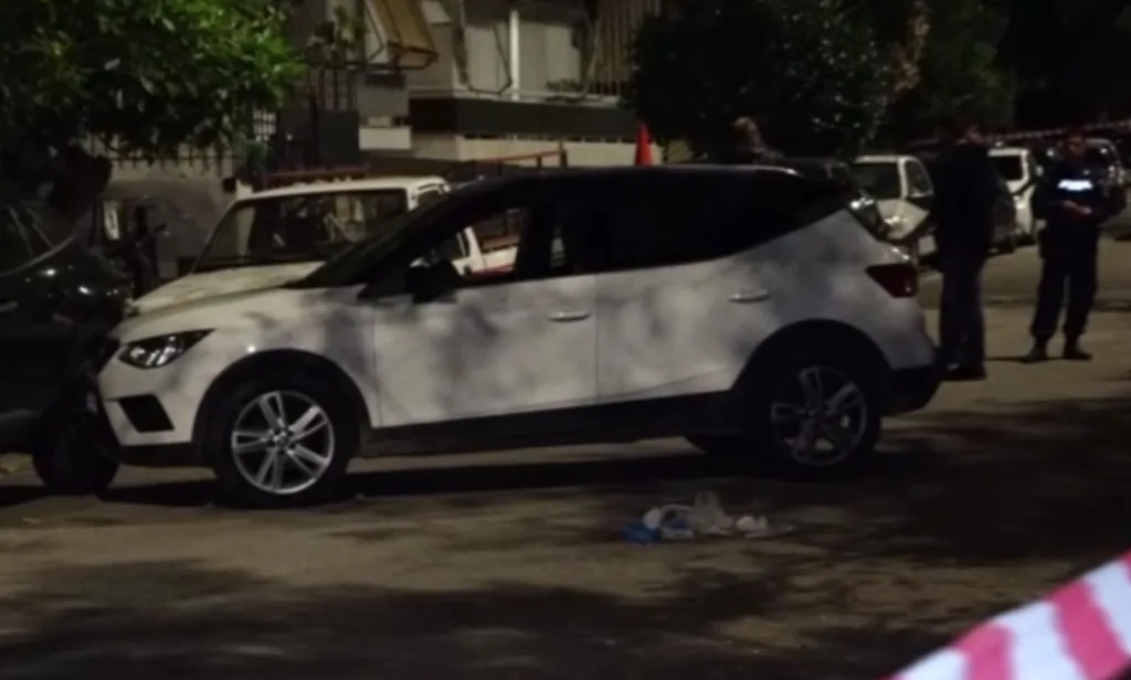 neos kosmos 58hronos