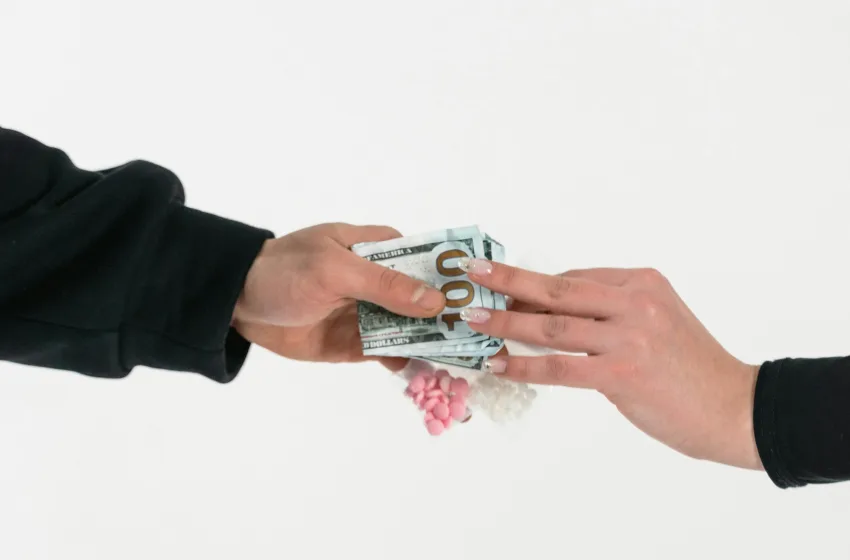  Παράνομο εμπόριο τσιγάρων- Επικερδής και… εύκολη “μπίζνα” με απώλειες δισ. ευρώ για την Ευρώπη